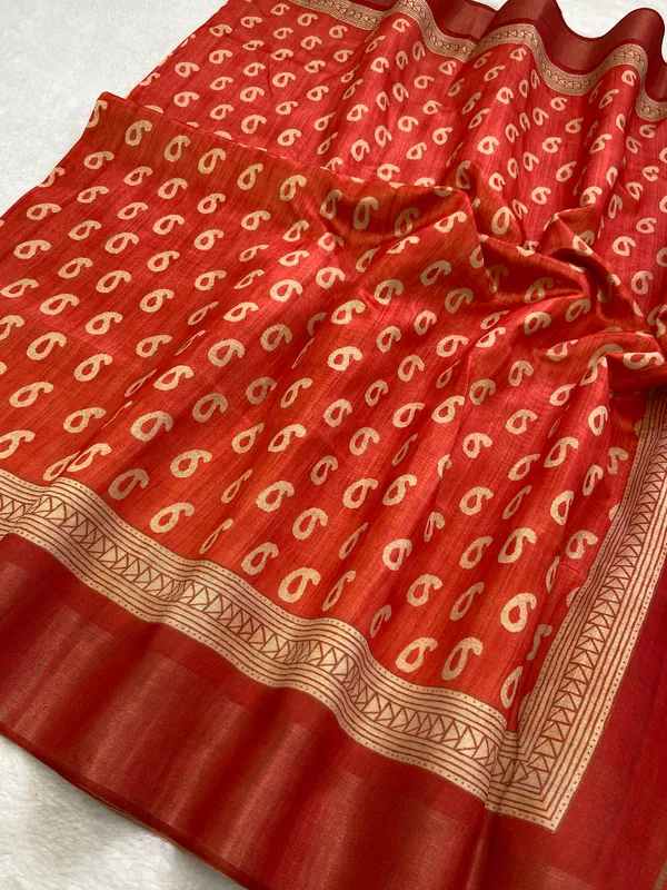 Soft_Tussar_Silk_sarees_with_Beautiful_Print_With_Attractive_Border_And_Contrast_Print_Blouse_With_Tassels
