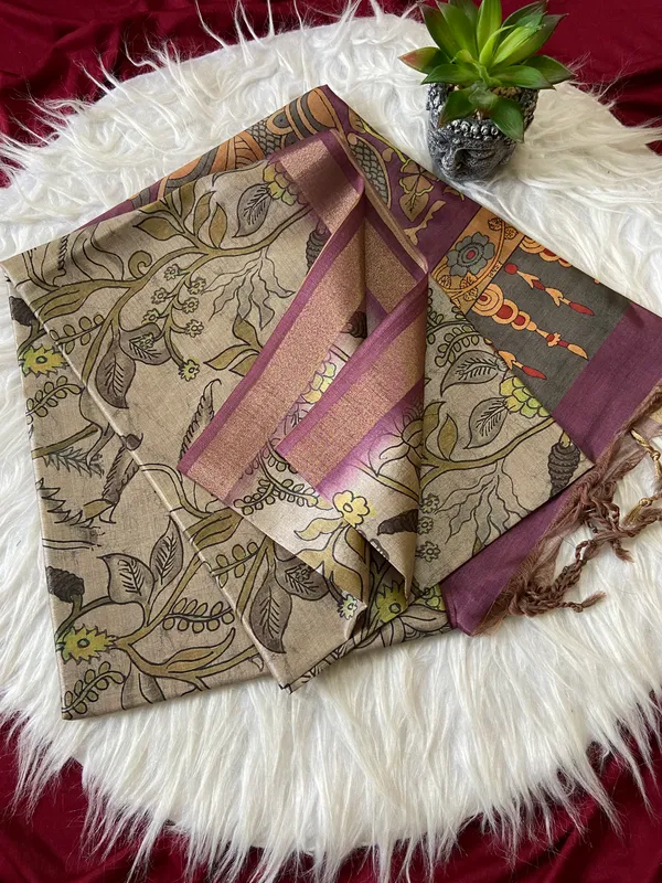 Soft_Tussar_Silk_sarees_with_Beautiful_Digital_Print_With_Attractive_Border_And_Contrast_Print_Blouse_With_Tassels