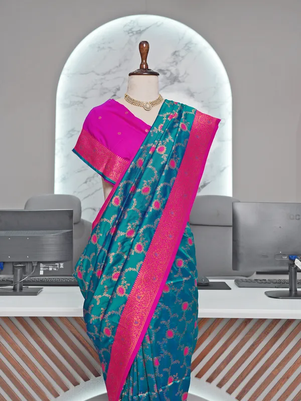 Gunjal_Rama_Green_–_Wedding_Special_|_Premium_Soft_Paithani_Silk_Saree_with_Weaving_Pattern,_Rich_Pallu_&_Border_&_Weaving_Blouse_with_Tassels