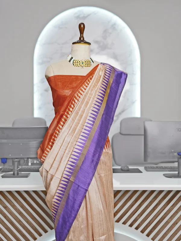 Soft_Tussar_Silk_sarees_with_Beautiful_Digital_Print_With_Attractive_Border_And_Contrast_Print_Blouse_With_Tassels