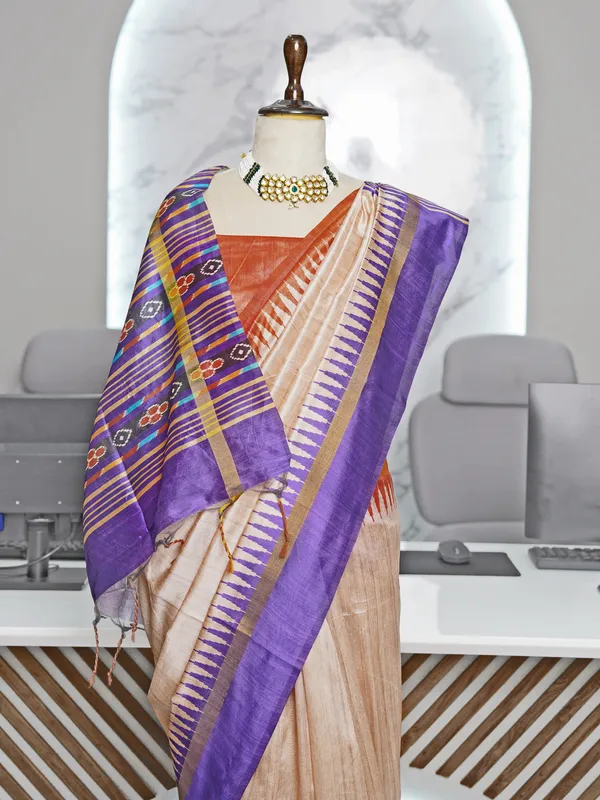 Soft_Tussar_Silk_sarees_with_Beautiful_Digital_Print_With_Attractive_Border_And_Contrast_Print_Blouse_With_Tassels