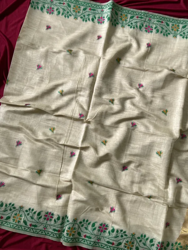 Deer_Cream_–_Deer_Motif_Wedding_Special_|_Premium_Soft_Muga_Cotton_Paithani_Saree_with_Colourful_3D_Woven_Zari_Deer_Design_Pallu