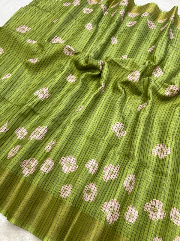 Geetika_Green_–_Melodic_Aesthetic_Edit_for_You_|_Soft_Tussar_Silk_Saree_with_Digital_Print,_Checks_Design_Saree_&_Digital_Print_Blouse_with_Tassels