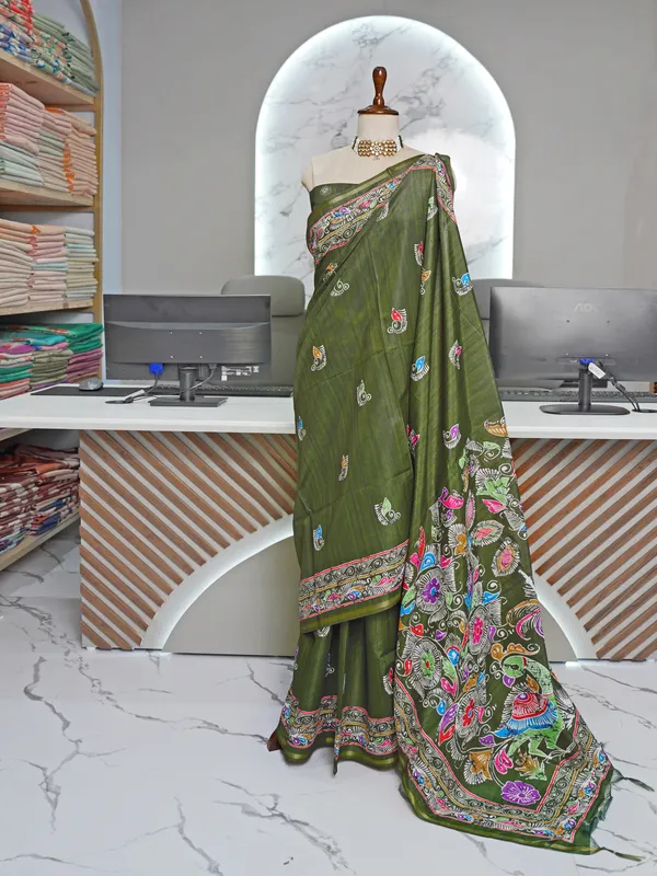 Soft_Tussar_Silk_sarees_with_Beautiful_Digital_Print_With_Attractive_Border_And_Contrast_Print_Blouse_With_Tassels