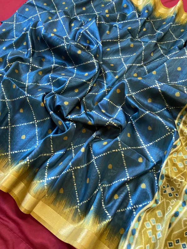 Soft_Tussar_Silk_sarees_with_Beautiful_Digital_Print_With_Attractive_Border_And_Contrast_Print_Blouse_With_Tassels