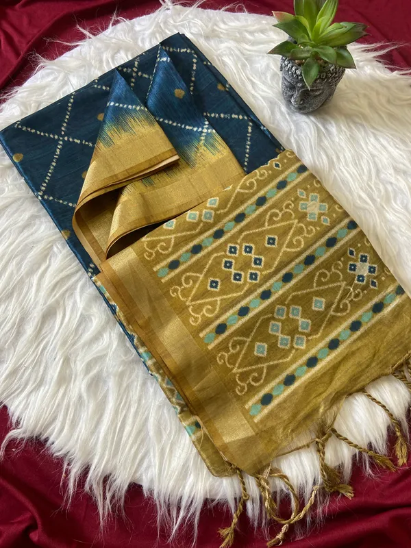 Soft_Tussar_Silk_sarees_with_Beautiful_Digital_Print_With_Attractive_Border_And_Contrast_Print_Blouse_With_Tassels