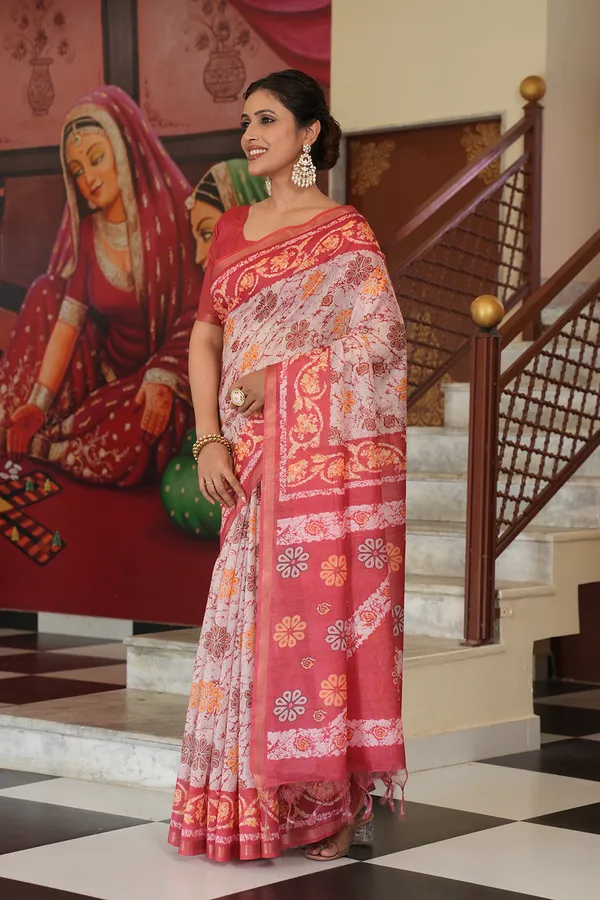 Kabini_Red_–_Zari_Line_Aesthetic_Edit_for_You_|_Soft_Chanderi_Cotton_Saree_with_Digital_Print,_Zari_Line_Saree_&_Digital_Print_Blouse_with_Tassels