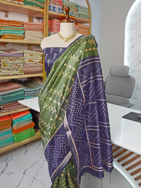 Soft_Tussar_Silk_sarees_with_Beautiful_Digital_Print_With_Attractive_Border_And_Contrast_Print_Blouse_With_Tassels