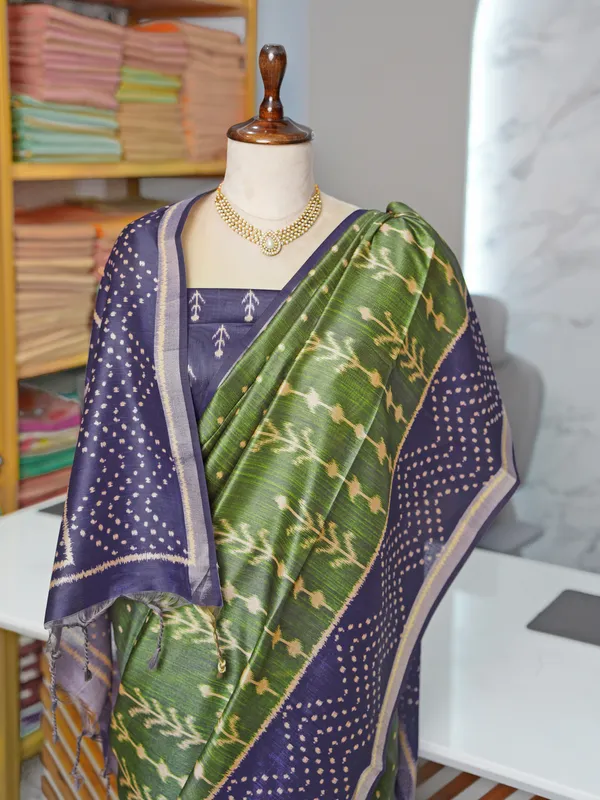 Soft_Tussar_Silk_sarees_with_Beautiful_Digital_Print_With_Attractive_Border_And_Contrast_Print_Blouse_With_Tassels