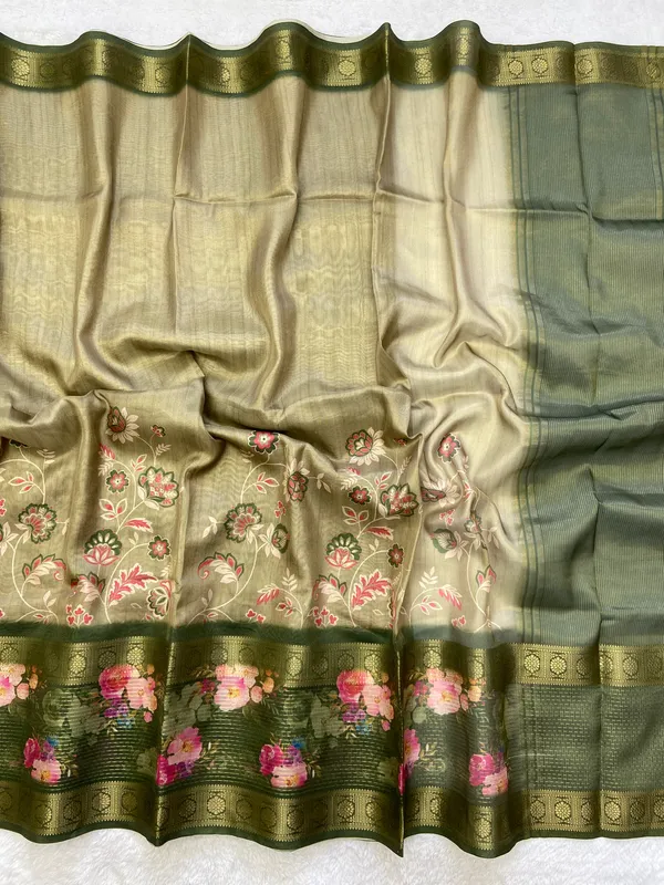 Soft_Maheshwari_Tissue_Silk_sarees_with_Beautiful_Digital_Print_With_Attractive_Border_&_Rich_Pallu_With_Sequence_And_Contrast_Print_Blouse_With_Tassels