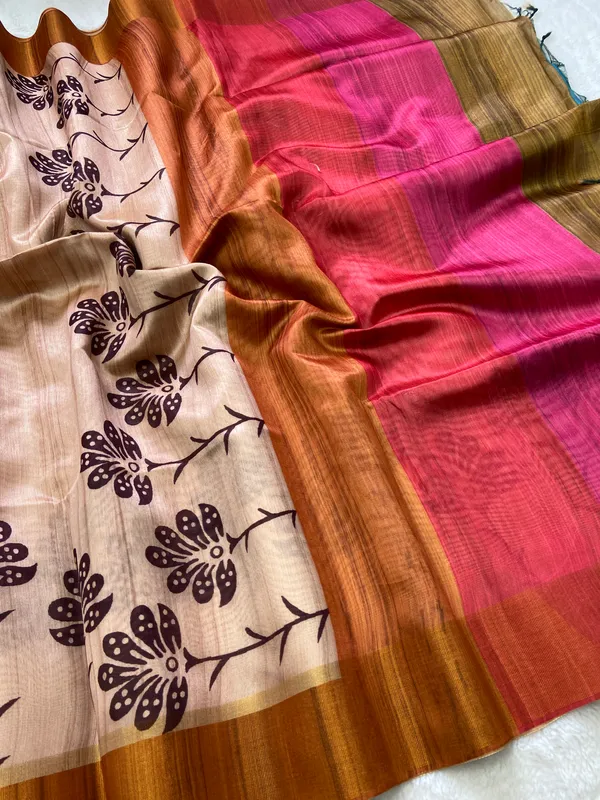 Ziana_Orange_–_Diwali_Special_|_Soft_Tussar_Silk_Saree_with_Print,_Border_&_Contrast_Print_Blouse_with_Tassels