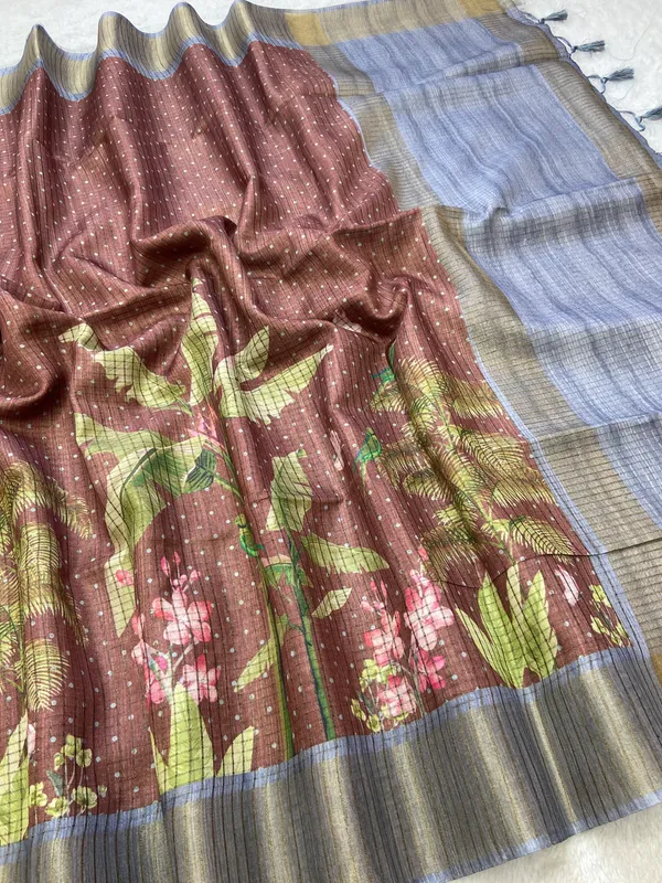 Jisha_Grey_–_Checks_Design_Aesthetic_Edit_for_You_|_Soft_Tussar_Silk_Saree_with_Digital_Print,_Checks_Design_Saree_&_Digital_Print_Blouse_with_Tassels