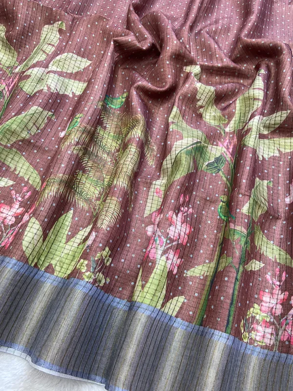 Jisha_Grey_–_Checks_Design_Aesthetic_Edit_for_You_|_Soft_Tussar_Silk_Saree_with_Digital_Print,_Checks_Design_Saree_&_Digital_Print_Blouse_with_Tassels