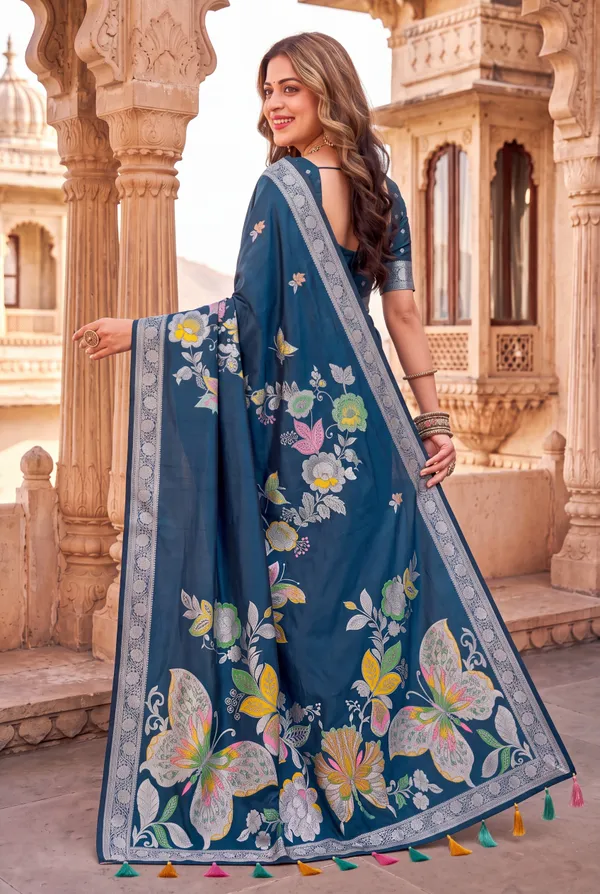 Titli_Rama_Green_–_Butterfly_Navratri_Special_|_Soft_Silk_Saree_with_Woven_Zari_Work,_Butterfly_Design_Saree_&_Running_Blouse_with_Tassels