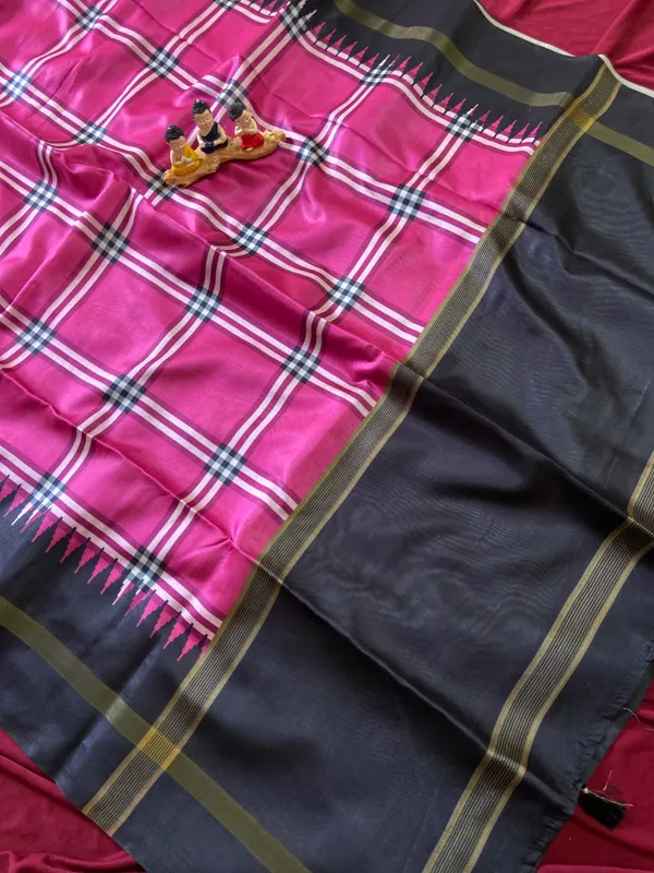 Soft_Tussar_Silk_sarees_with_Beautiful_Digital_Print_With_Attractive_Border_And_Contrast_Print_Blouse_With_Tassels