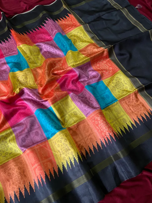 Soft_Tussar_Silk_sarees_with_Beautiful_Digital_Print_With_Attractive_Border_And_Contrast_Print_Blouse_With_Tassels