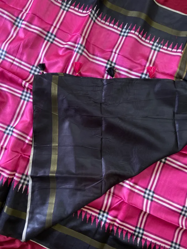Soft_Tussar_Silk_sarees_with_Beautiful_Digital_Print_With_Attractive_Border_And_Contrast_Print_Blouse_With_Tassels