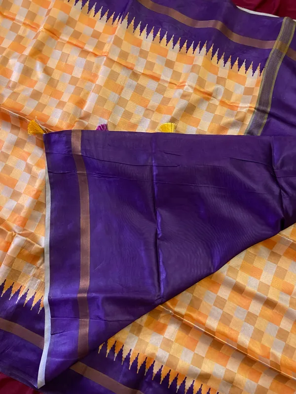 Soft_Tussar_Silk_sarees_with_Beautiful_Digital_Print_With_Attractive_Border_And_Contrast_Print_Blouse_With_Tassels