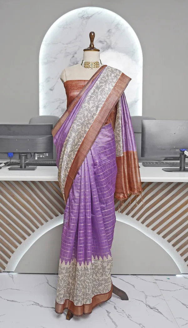Soft_Semi_Tussar_Silk_sarees_with_Beautiful_Digital_Print_With_Attractive_Border_And_Contrast_Print_Blouse_With_Tassels