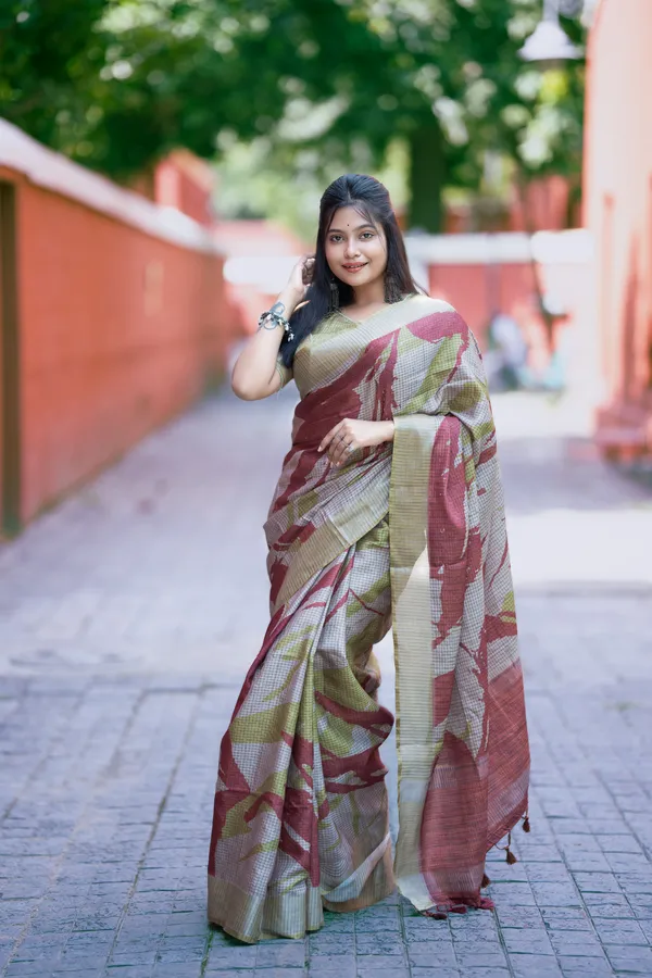 Soft_Tussar_Silk_sarees_with_Beautiful_Digital_Print_With_Attractive_Checks_Design_Saree_And_Digital_Print_Blouse_With_Tassels