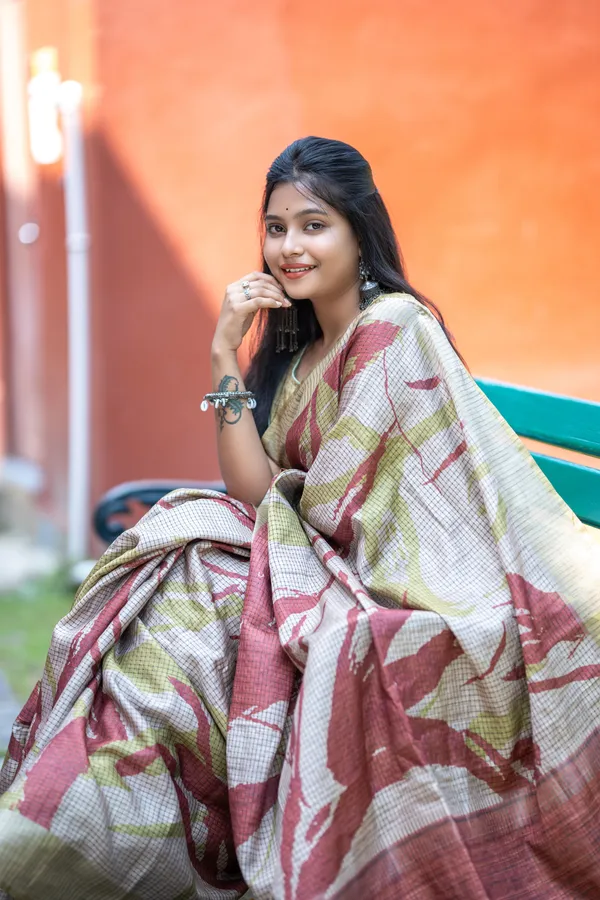 Soft_Tussar_Silk_sarees_with_Beautiful_Digital_Print_With_Attractive_Checks_Design_Saree_And_Digital_Print_Blouse_With_Tassels