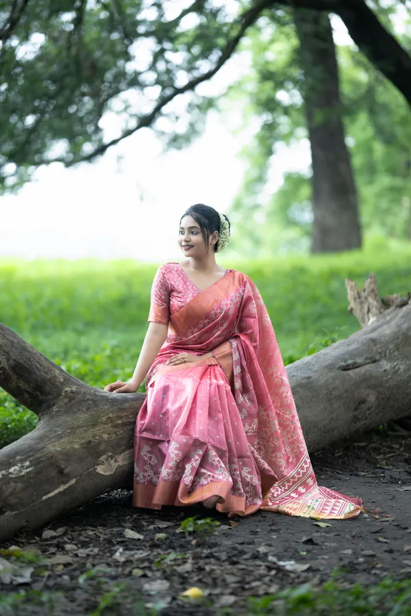 Lilavati_Peach_No.2_–_Charming_Aesthetic_Edit_for_You_|_Soft_Tussar_Silk_Saree_with_Print,_Border_&_Contrast_Print_Blouse_with_Tassels