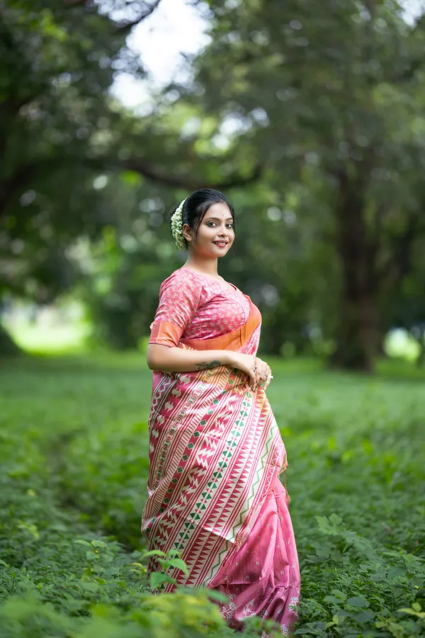 Lilavati_Peach_No.2_–_Charming_Aesthetic_Edit_for_You_|_Soft_Tussar_Silk_Saree_with_Print,_Border_&_Contrast_Print_Blouse_with_Tassels