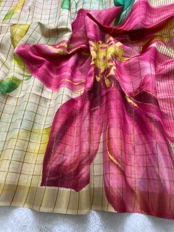Garima_Cream_–_Dignified_Aesthetic_Edit_for_You_|_Soft_Tussar_Silk_Saree_with_Print,_Border_&_Contrast_Print_Blouse_with_Tassels