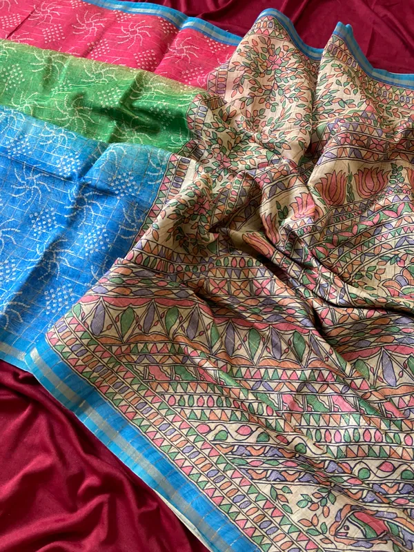 Soft_Semi_Tussar_Silk_sarees_with_Beautiful_Digital_Print_With_Attractive_Border_And_Contrast_Print_Blouse_With_Tassels
