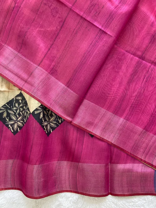 Tanya_Purple_&_Pink_–_Festive_Season_Special_|_Soft_Tussar_Silk_Saree_with_Print,_Border_&_Contrast_Print_Blouse_with_Tassels
