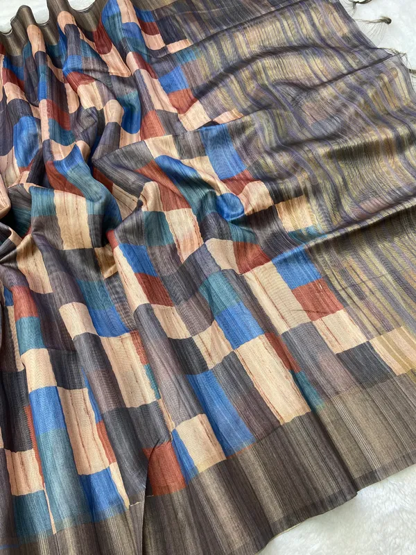 Charita_Grey_–_Aesthetic_Edit_for_You_|_Soft_Tussar_Silk_Saree_with_Print,_Border_&_Contrast_Print_Blouse_with_Tassels