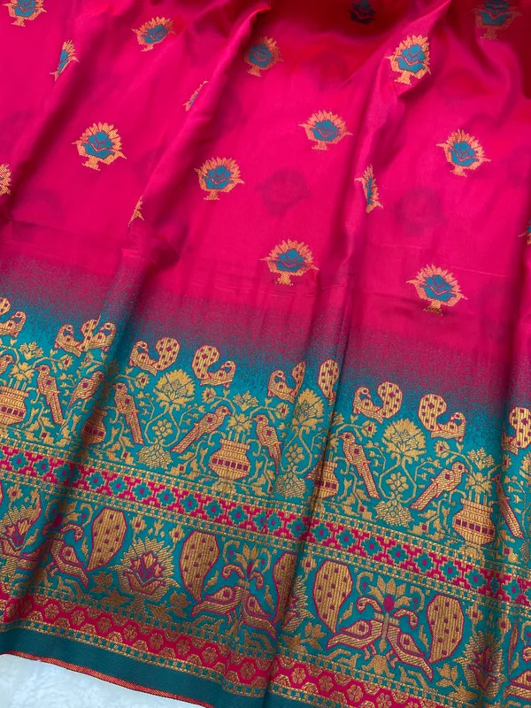 Premium_Soft_Paithani_Silk_sarees_With_Beautiful_Weaving_Pattern_With_Attractive_Rich_Pallu_And_Border_And_Weaving_Blouse_With_Tassels