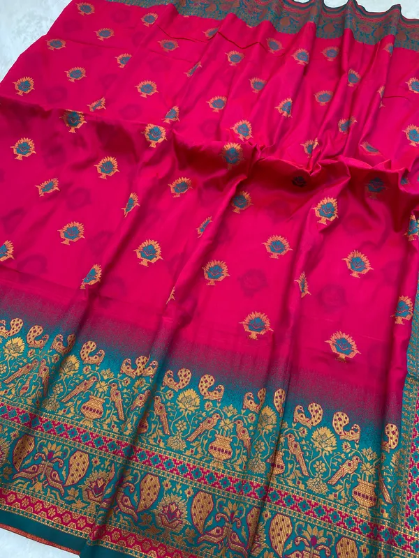 Premium_Soft_Paithani_Silk_sarees_With_Beautiful_Weaving_Pattern_With_Attractive_Rich_Pallu_And_Border_And_Weaving_Blouse_With_Tassels