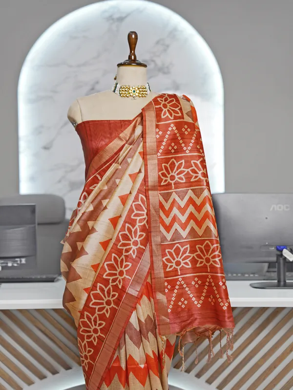Soft_Tussar_Silk_sarees_with_Beautiful_Digital_Print_With_Attractive_Border_And_Contrast_Print_Blouse_With_Tassels