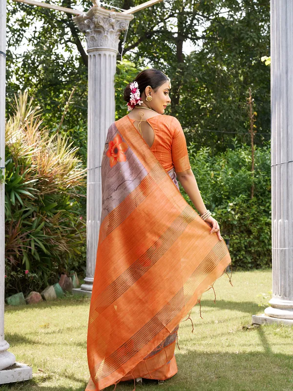 Soft_Tussar_Silk_sarees_with_Beautiful_Print_With_Attractive_Border_And_Contrast_Print_Blouse_With_Tassels