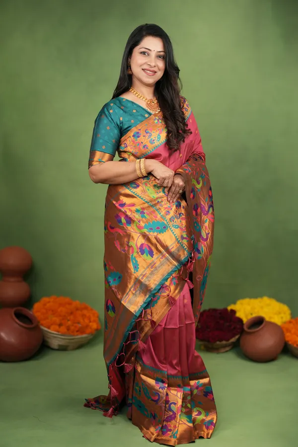 Premium_Soft_Paithani_Silk_sarees_With_Beautiful_Weaving_Pattern_With_Attractive_Rich_Pallu_And_Border_And_Weaving_Blouse_With_Tassels