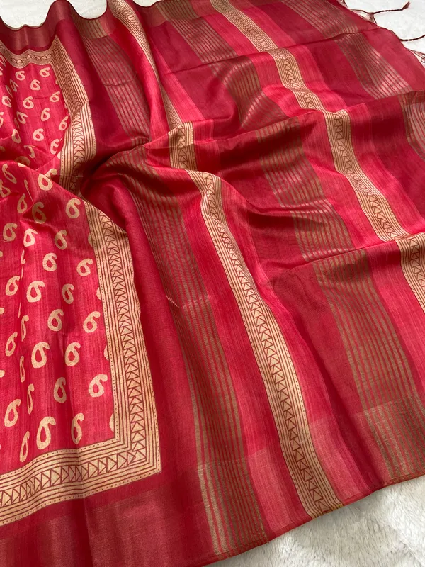 Soft_Tussar_Silk_sarees_with_Beautiful_Print_With_Attractive_Border_And_Contrast_Print_Blouse_With_Tassels