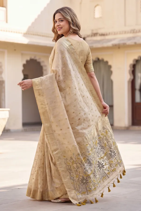 Pallavi_Cream_–_Cow_Pallu_Wedding_Special_|_Premium_Soft_Muga_Cotton_Paithani_Saree_with_Colourful_3D_Woven_Cow_Design_Pallu
