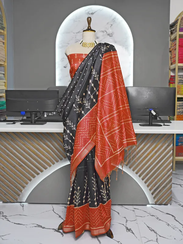 Soft_Tussar_Silk_sarees_with_Beautiful_Digital_Print_With_Attractive_Border_And_Contrast_Print_Blouse_With_Tassels