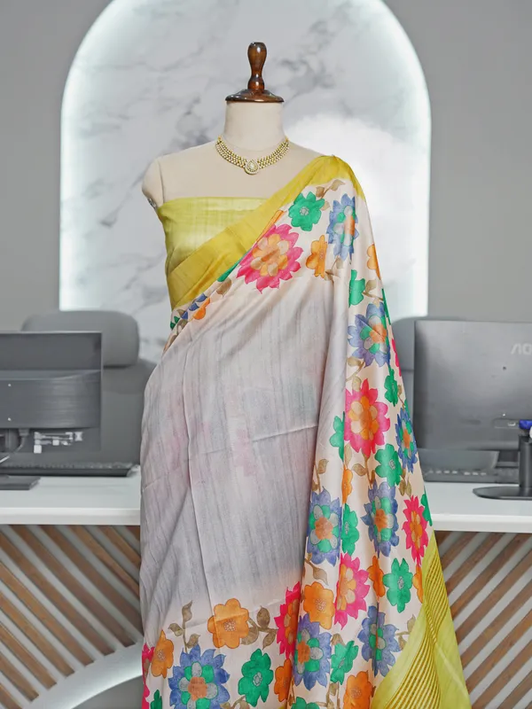 Soft_Tussar_Silk_sarees_with_Beautiful_Digital_Print_With_Attractive_Border_And_Contrast_Print_Blouse_With_Tassels