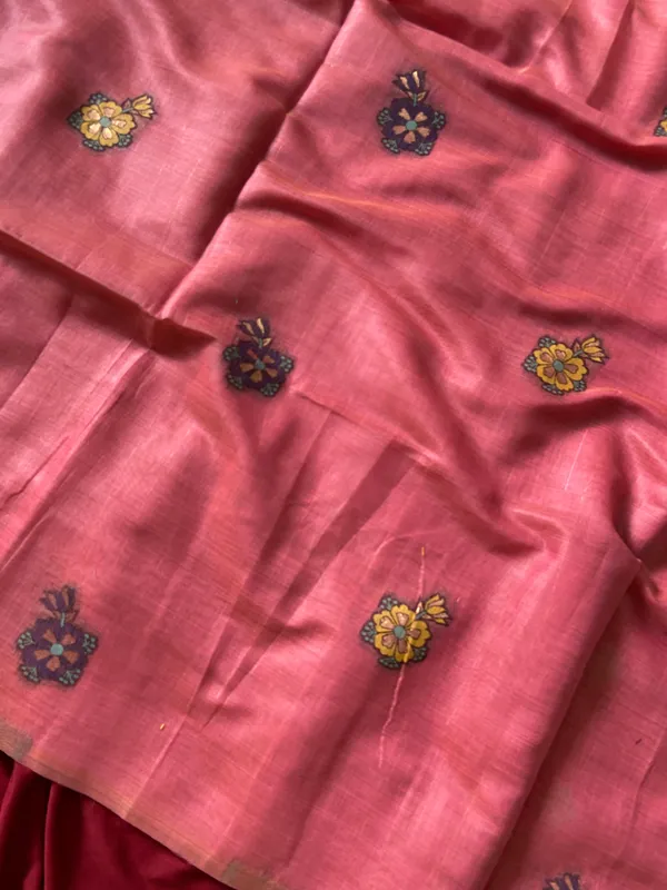 Swan_Pink_–_Swan_Motif_Wedding_Special_|_Premium_Soft_Muga_Cotton_Paithani_Saree_with_Weaving_Design_Featuring_Jungle_Theme_&_Swan_Motifs_Pallu
