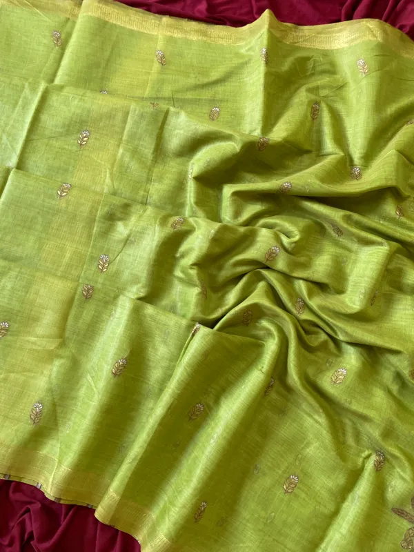 Kashish_Green_–_Alluring_Wedding_Special_|_Premium_Soft_Muga_Cotton_Saree_with_Colourful_Resham_Weaving_Peacock_Design_Pallu,_Traditional_Zari_Weaving