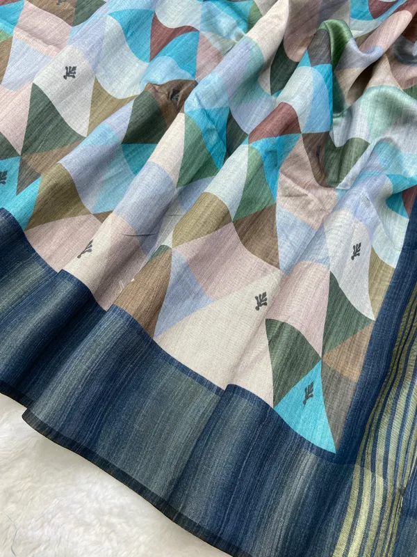 Soft_Tussar_Silk_sarees_with_Beautiful_Print_With_Attractive_Border_And_Contrast_Print_Blouse_With_Tassels