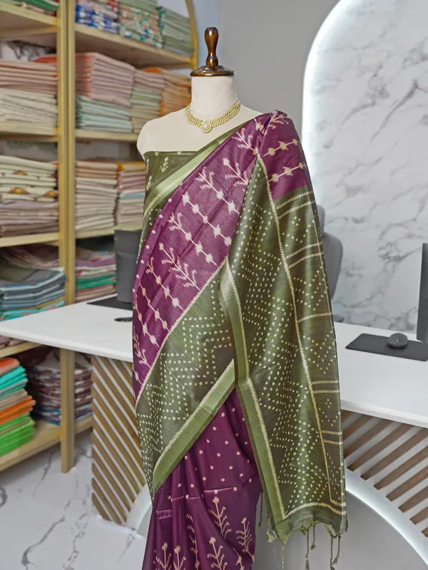 Soft_Tussar_Silk_sarees_with_Beautiful_Digital_Print_With_Attractive_Border_And_Contrast_Print_Blouse_With_Tassels