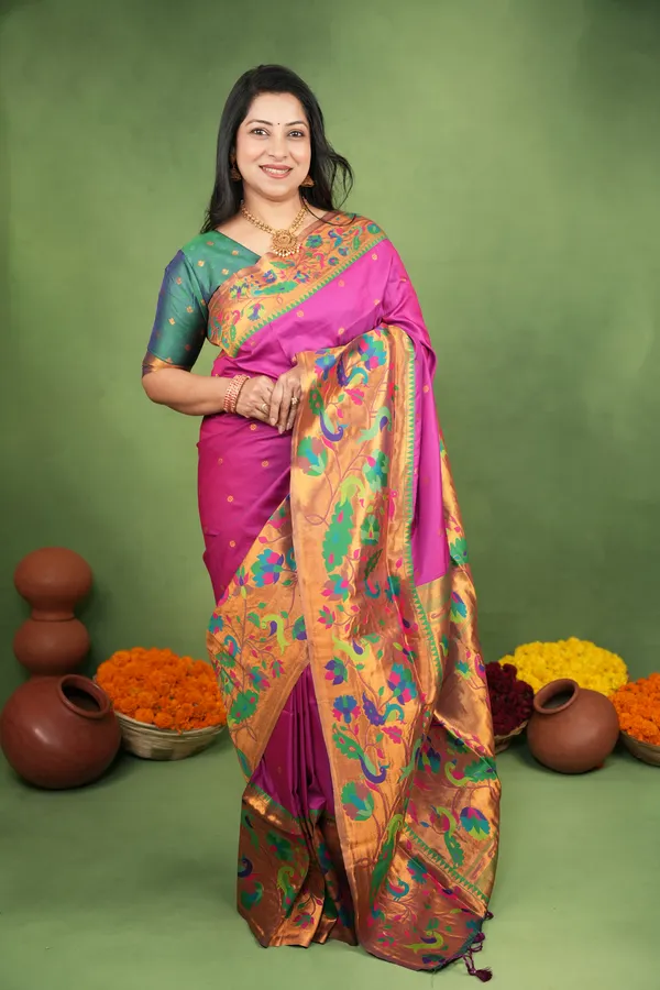 Premium_Soft_Paithani_Silk_sarees_With_Beautiful_Weaving_Pattern_With_Attractive_Rich_Pallu_And_Border_And_Weaving_Blouse_With_Tassels