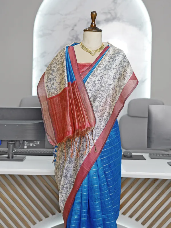 Soft_Semi_Tussar_Silk_sarees_with_Beautiful_Digital_Print_With_Attractive_Border_And_Contrast_Print_Blouse_With_Tassels