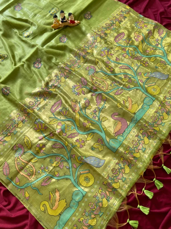 Swan_Parrot_Green_–_Swan_Motif_Wedding_Special_|_Premium_Soft_Muga_Cotton_Paithani_Saree_with_Weaving_Design_Featuring_Jungle_Theme