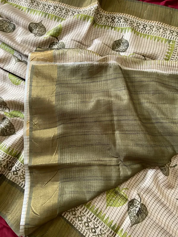 Soft_Tussar_Silk_sarees_with_Beautiful_Digital_Print_With_Attractive_Checks_Design_Saree_And_Digital_Print_Blouse_With_Tassels