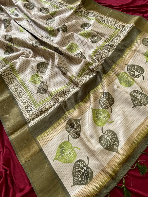 Soft_Tussar_Silk_sarees_with_Beautiful_Digital_Print_With_Attractive_Checks_Design_Saree_And_Digital_Print_Blouse_With_Tassels