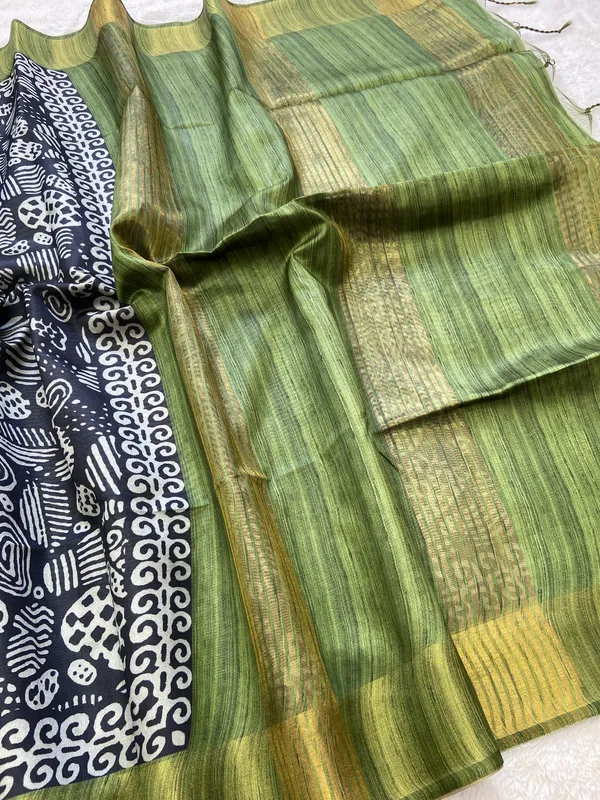 Soft_Tussar_Silk_sarees_with_Beautiful_Print_With_Attractive_Border_And_Contrast_Print_Blouse_With_Tassels